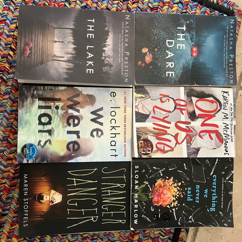 Collection of Mystery and Thriller Novels